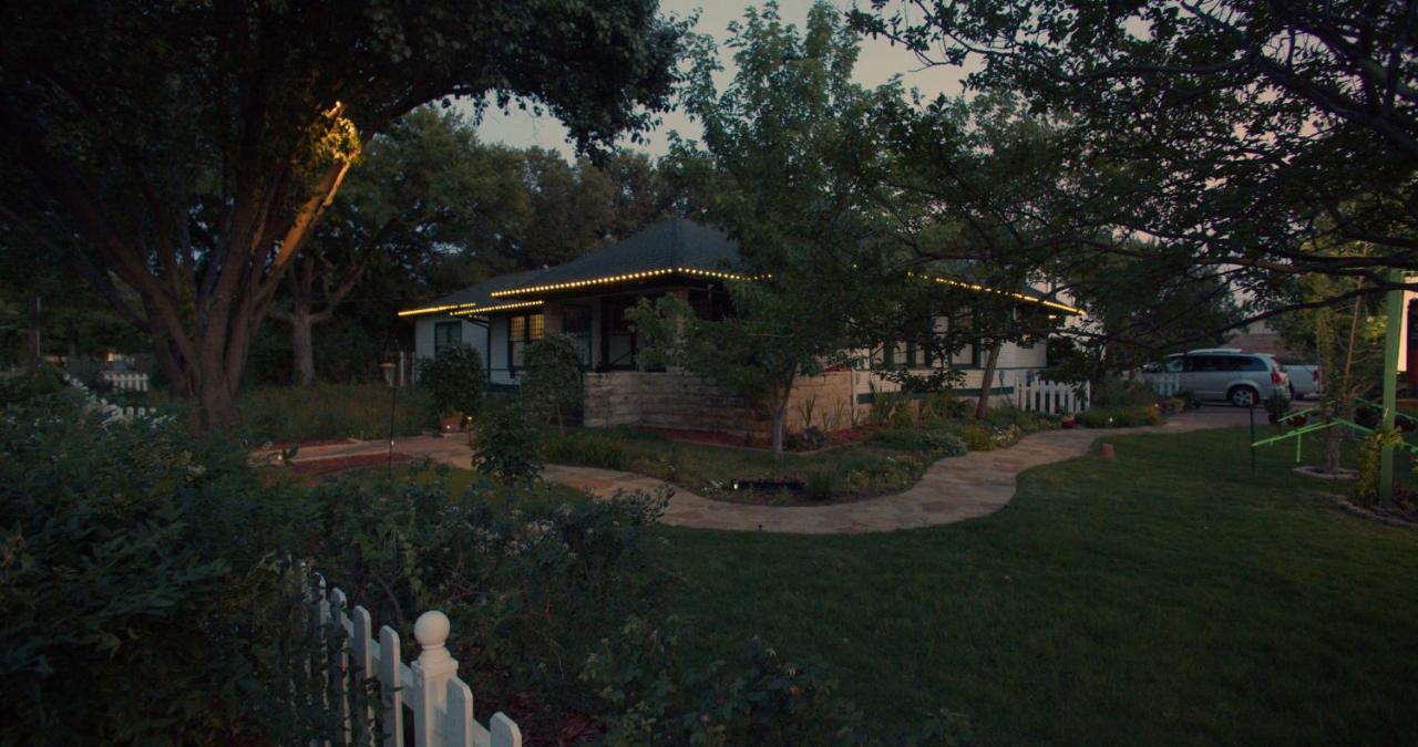 Granbury Gardens Bed And Breakfast מראה חיצוני תמונה