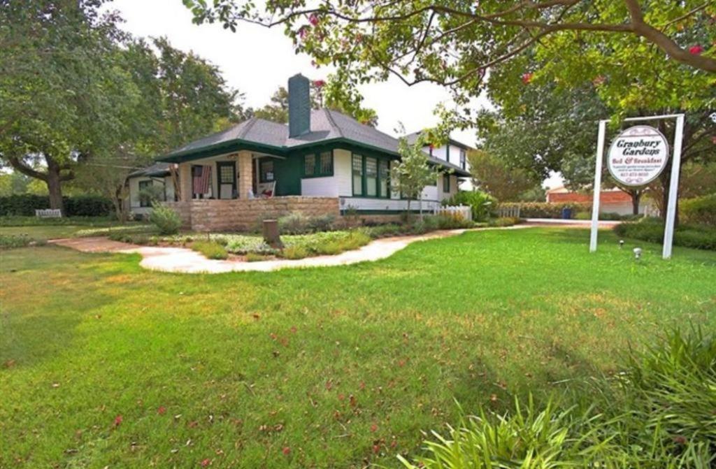 Granbury Gardens Bed And Breakfast מראה חיצוני תמונה