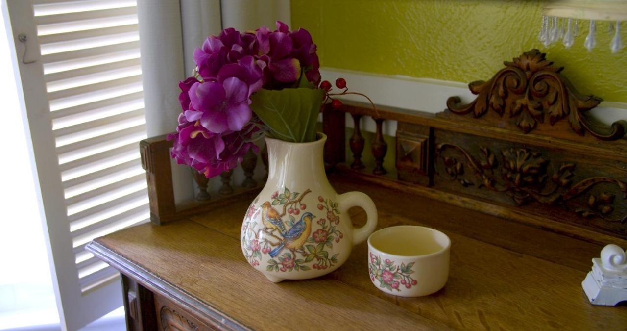 Granbury Gardens Bed And Breakfast מראה חיצוני תמונה