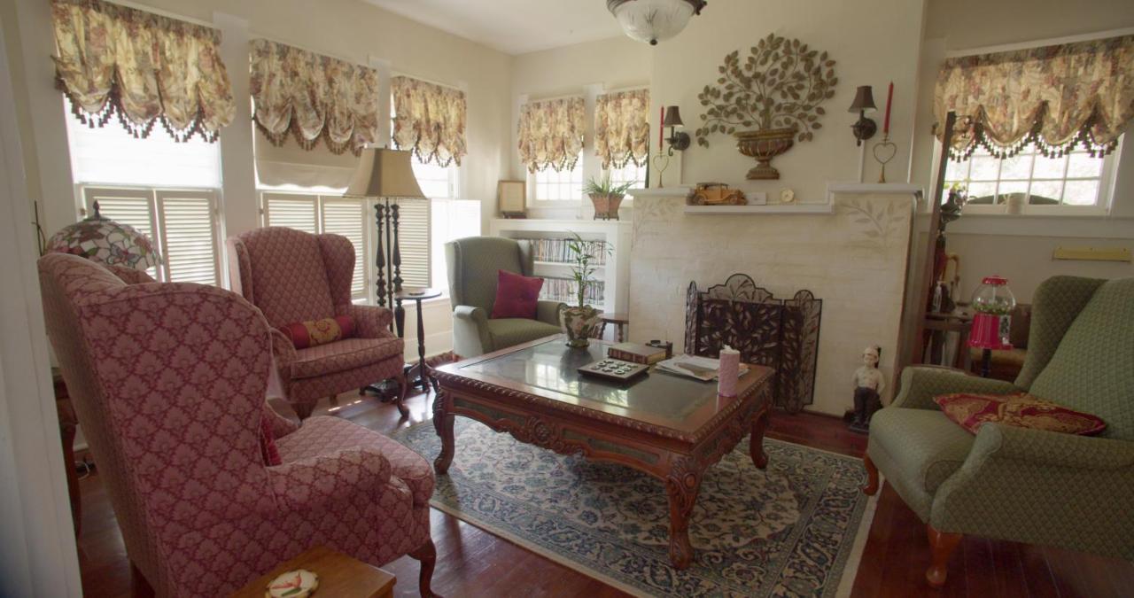 Granbury Gardens Bed And Breakfast מראה חיצוני תמונה