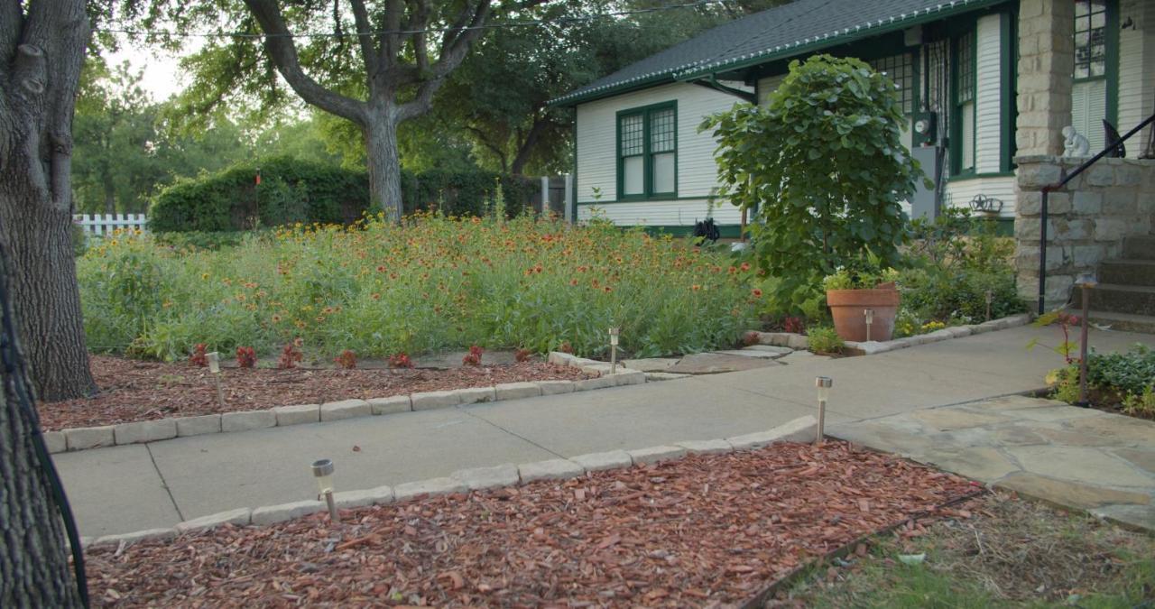 Granbury Gardens Bed And Breakfast מראה חיצוני תמונה