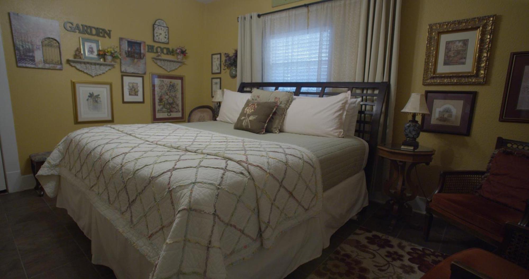 Granbury Gardens Bed And Breakfast חדר תמונה